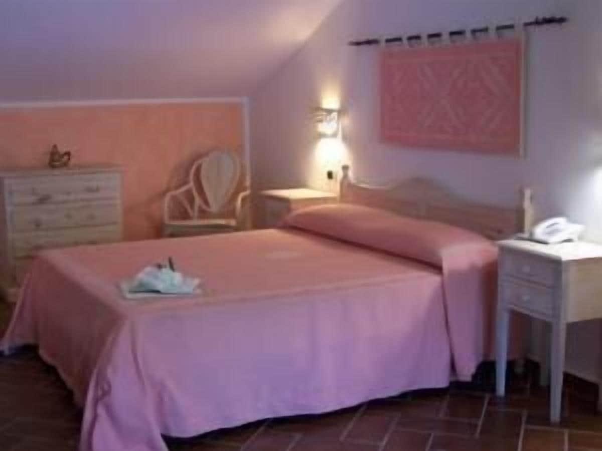 Hotel Club Ragno D'Oro Olbia Tempio Exteriör bild